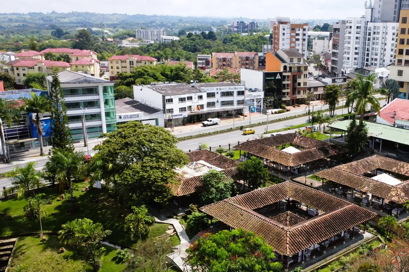 Aerial view of Armenia, Quindío, with its tree-lined neighborhoods