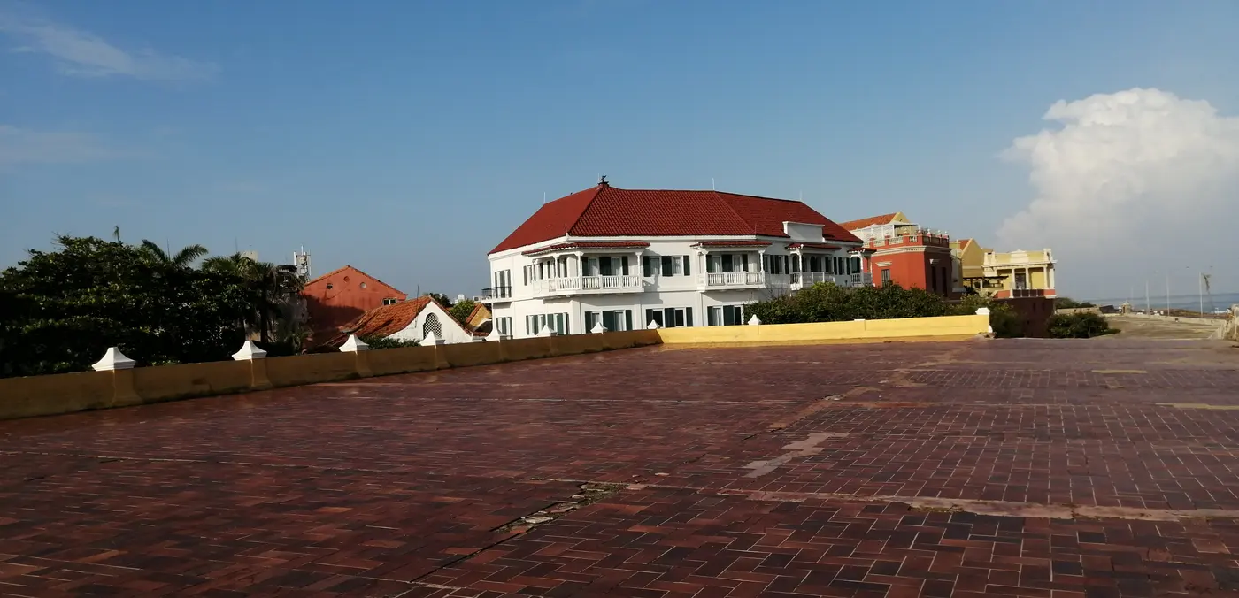 Walk the Historic Center of Cartagena (11/15)