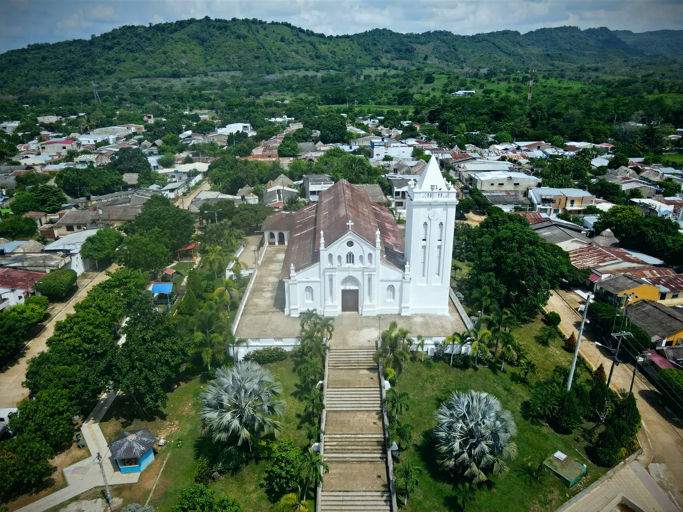 Montes de María: San Jacinto, San Juan Nepomuceno, Proyecto Titi, Los Colorados Sanctuary and Palenque (1/10)